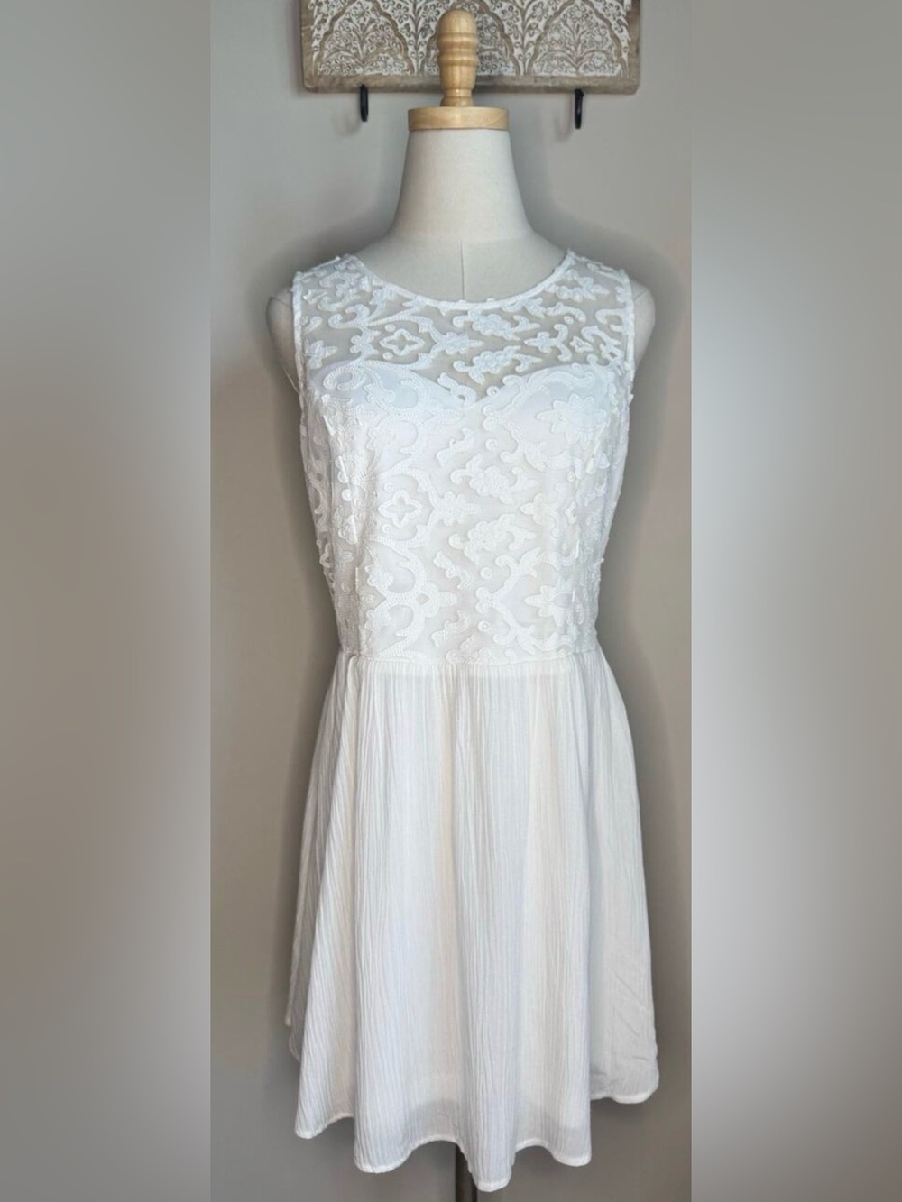 Banjul White Sheer Floral Lace Cocktail Dress sz L